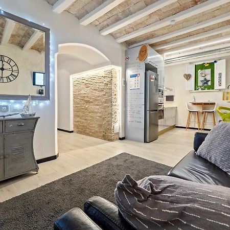Hauzify I Novavila Centre Rooms فيلانوفا إي لا خيلترا المظهر الخارجي الصورة